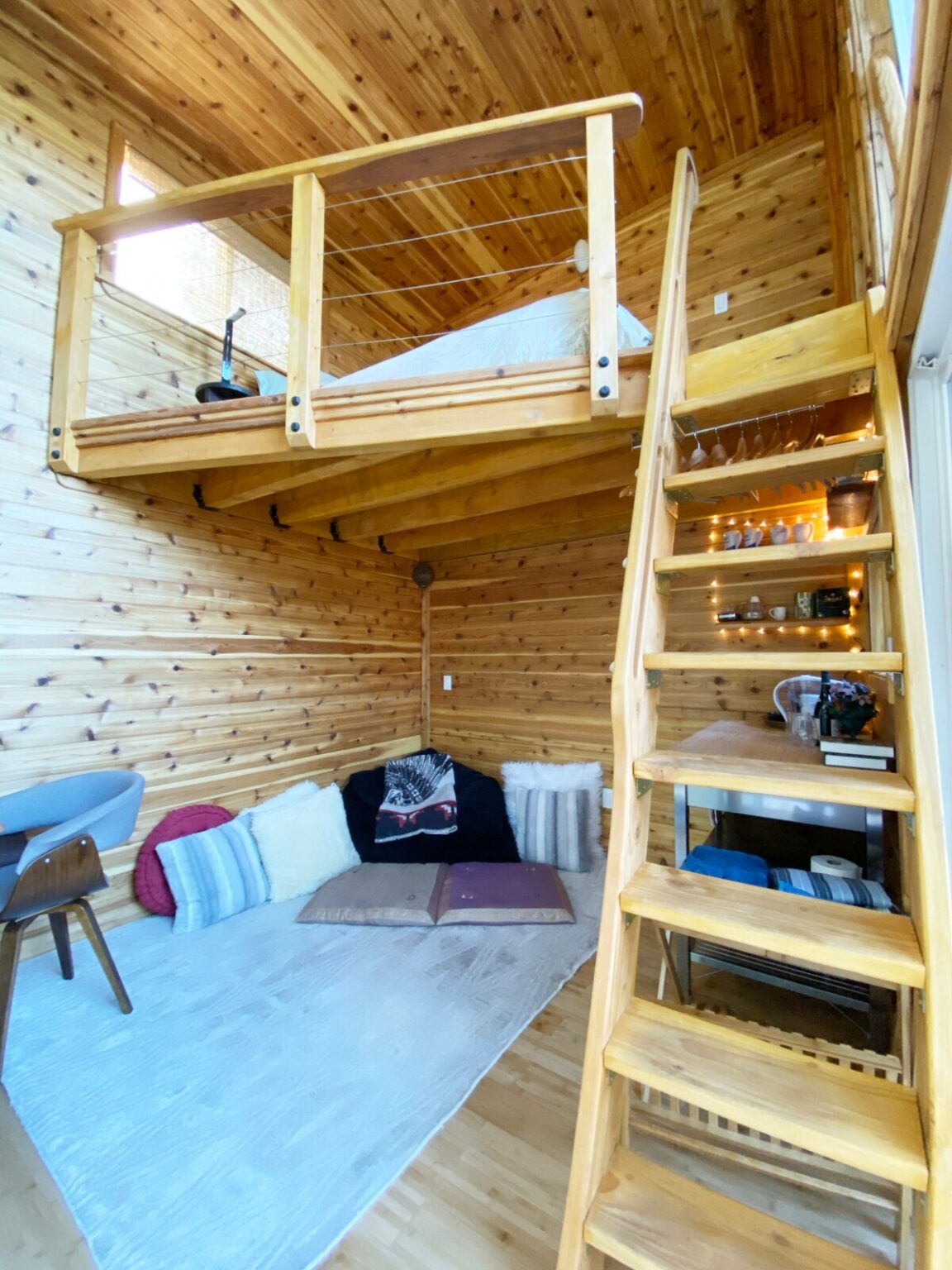 Two Storey Gorgeous Tiny House - Living in A Tiny